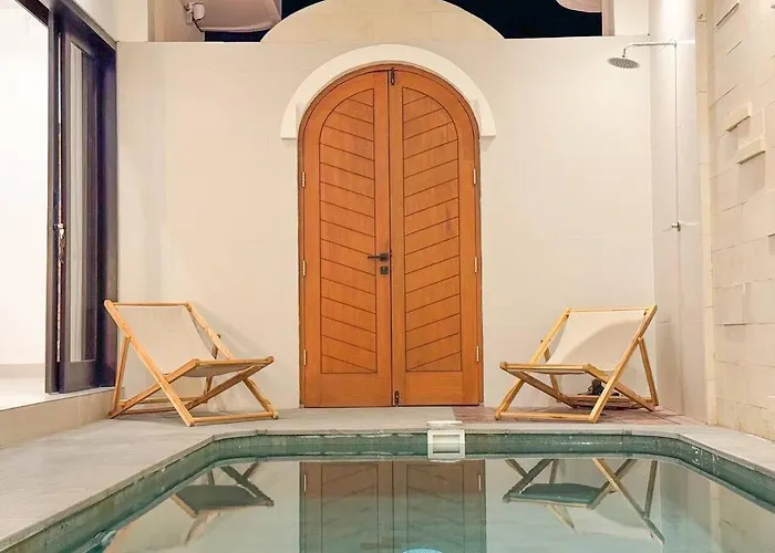 Stylish 2br With Private Pool & Fast Wifi In Center - Kuku