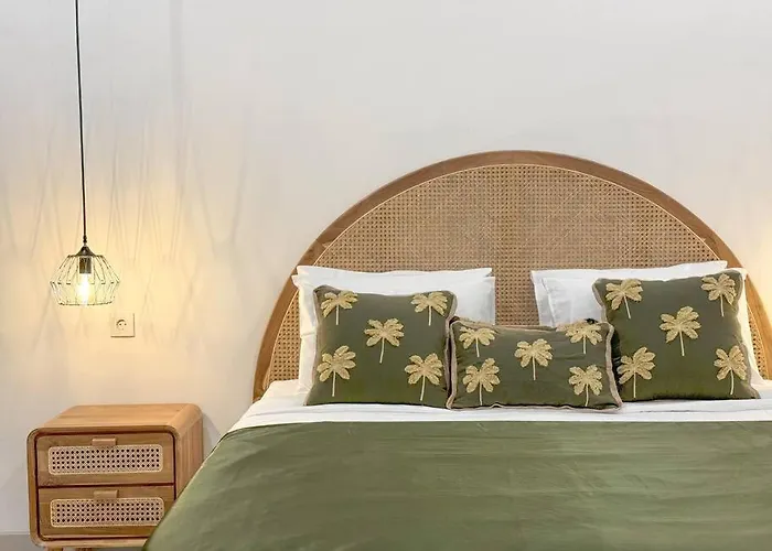 Stylish 2br With Private Pool & Fast Wifi In Center - Kuku ヴィラ チャングー