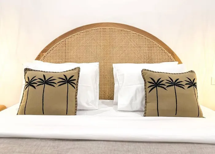 Stylish 2br With Private Pool & Fast Wifi In Center - Kuku *