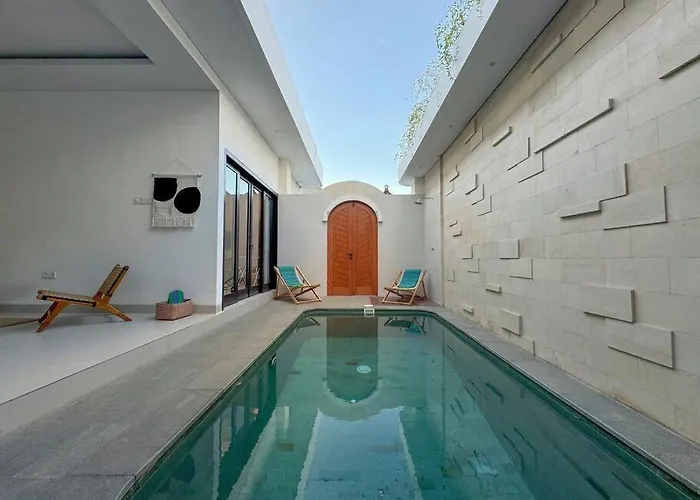 ヴィラ Stylish 2br With Private Pool & Fast Wifi In Center - Kuku *
